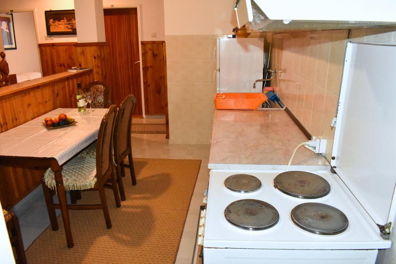Guesthouse Elsa Ulcinj Esterno foto