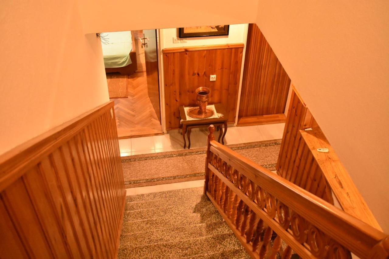 Guesthouse Elsa Ulcinj Esterno foto